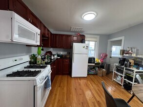 27 Athol St in Boston, MA - Building Photo - Building Photo