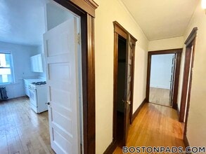 14 Centre St in Cambridge, MA - Building Photo - Building Photo