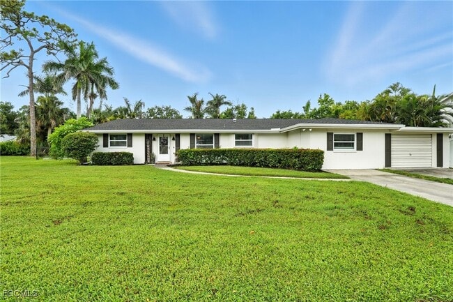 1250 Kasamada Dr in Ft. Myers, FL - Building Photo - Building Photo