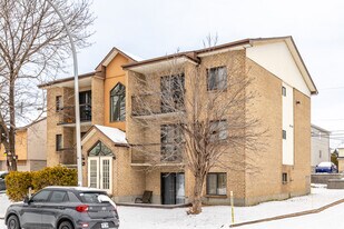 563 De Chamonix Rue in Laval, QC - Building Photo