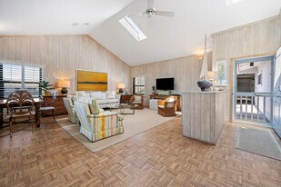 173 Norris Dr in Pawleys Island, SC - Building Photo