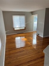 1818 N Center St in Royal Oak, MI - Building Photo - Building Photo