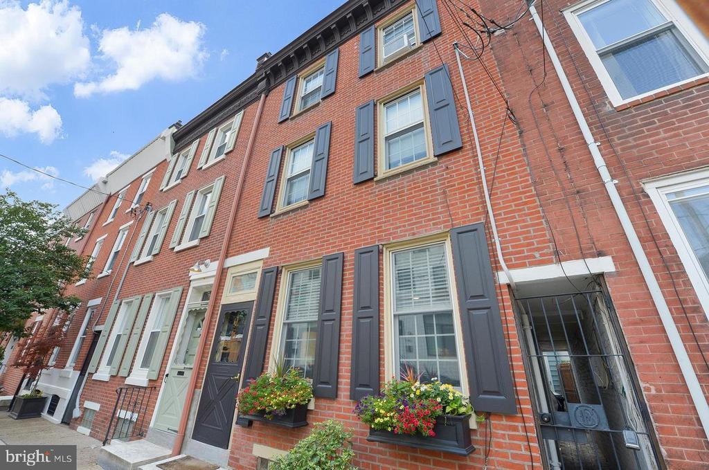 1434 E Columbia Ave in Philadelphia, PA - Building Photo