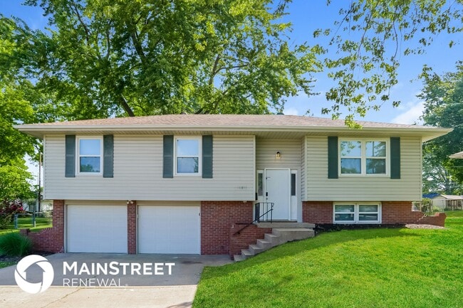 property at 16016 E 37 Terrace S