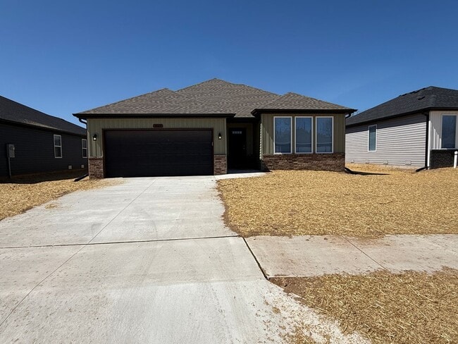 property at 3441 N Nixon Ave