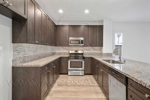 30022 Cottage Ln in Lake Elsinore, CA - Building Photo