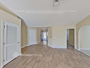 7624 Fawn Lake Dr N in Jacksonville, FL - Foto de edificio - Building Photo