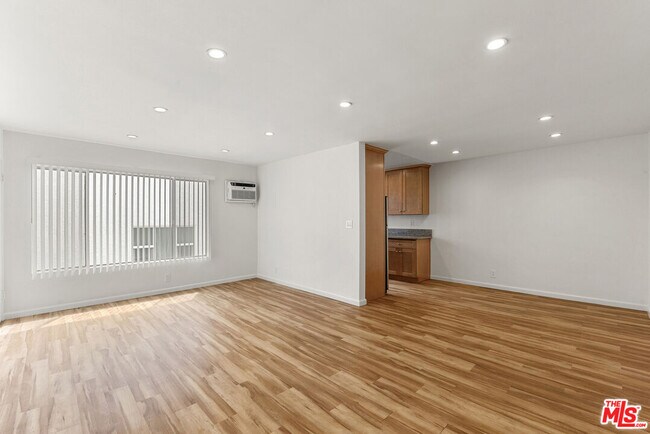 property at 1037 N La Jolla Ave