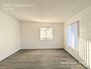 2558 E Sequoyah in Tucson, AZ - Building Photo - Building Photo