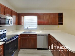 2715 Wilder Park Dr in Plant City, FL - Foto de edificio - Building Photo