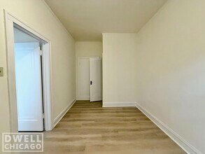 2531 N Spaulding Ave, Unit 2536-195 in Chicago, IL - Building Photo - Building Photo