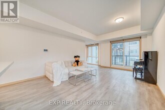 60 Morecambe Gate in Toronto, ON - Building Photo - Building Photo