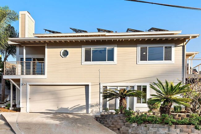 167 Avenida Florencia in San Clemente, CA - Building Photo - Building Photo