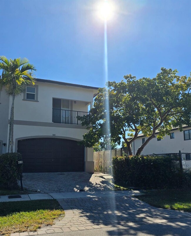 410 SW 9th St, Unit #410 in Fort Lauderdale, FL - Building Photo - Building Photo