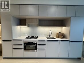 125 Albert St in Port Moody, BC - Building Photo - Building Photo