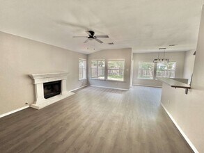 4412 Companeros Way in Austin, TX - Building Photo - Building Photo