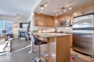 920-805 5 Ave SW in Calgary, AB - Building Photo - Building Photo