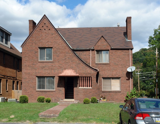 3614 Staunton Ave SE in Charleston, WV - Foto de edificio - Building Photo