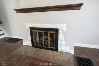 5684 N College Ave in Indianapolis, IN - Building Photo - Building Photo