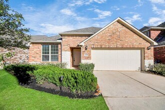 24610 Emerald Pool Falls Dr in Tomball, TX - Building Photo - Building Photo