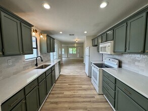 108 Easy St in Copperas Cove, TX - Building Photo - Building Photo