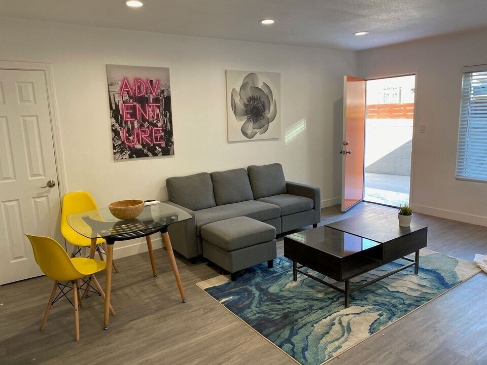 The Olympic in Los Angeles, CA - Foto de edificio