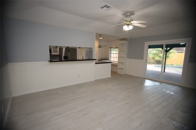 property at 2502 Knoll St