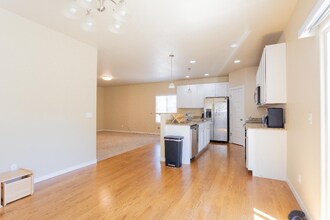 1311 Alveston St in Colorado Springs, CO - Building Photo - Building Photo