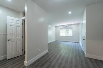 1537 Jefferson Ave in Miami Beach, FL - Building Photo - Building Photo