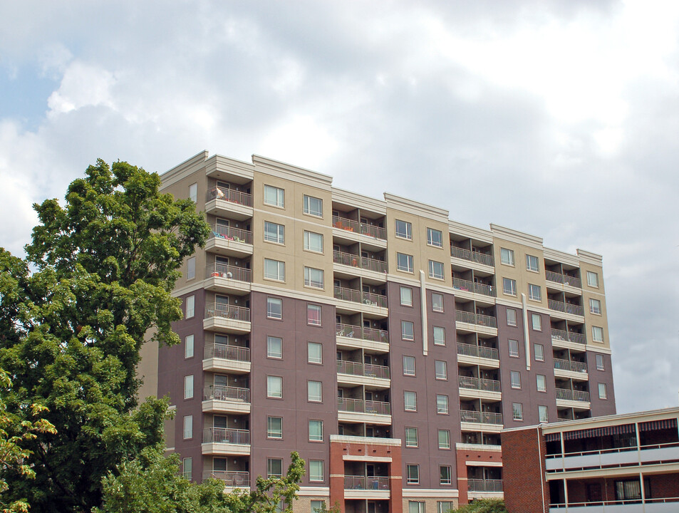 1735 Lake Ave in Knoxville, TN - Building Photo