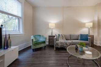 377 Brandon Apartment in Winnipeg, MB - Building Photo - Building Photo