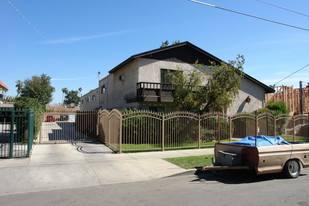 6652 Sylmar Ave Apartments