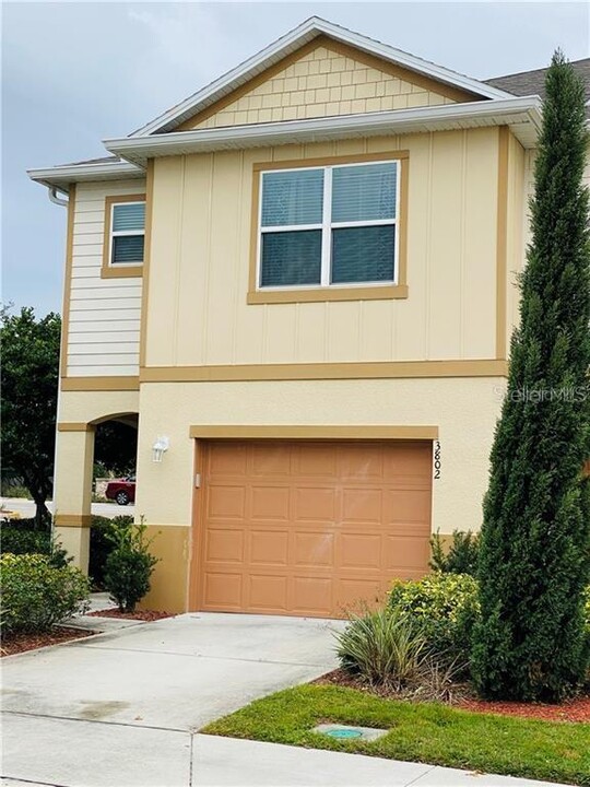 3802 Hampstead Ln in Lakeland, FL - Building Photo