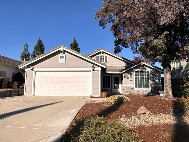 property at 4976 Mesa Ridge Dr