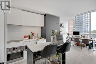 33-433 Helendale Ave in Toronto, ON - Building Photo - Building Photo