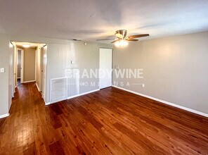 3005 Dodge St in Tampa, FL - Foto de edificio - Building Photo