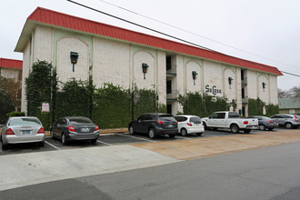 Su Casa in Austin, TX - Foto de edificio - Building Photo