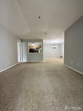 434 Waterford Dr in Edison, NJ - Building Photo - Building Photo