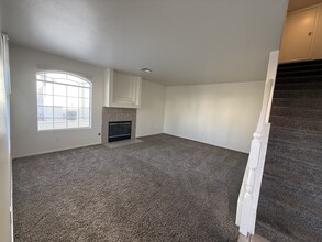 8133 Autumn Star Ave, Unit 1 in Las Vegas, NV - Building Photo - Building Photo