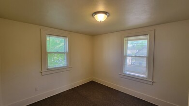 105 Edward Ave in Akron, OH - Building Photo - Building Photo
