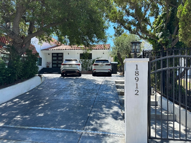 property at 18912 Pasadero Dr