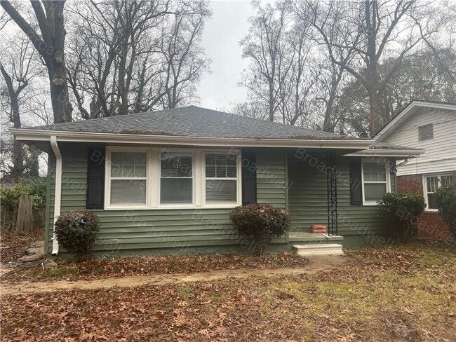 property at 955 Byron Dr SW