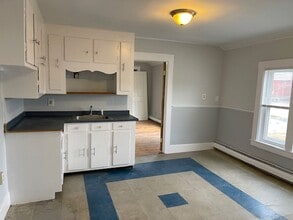 22 West St in Newport, NH - Building Photo - Building Photo