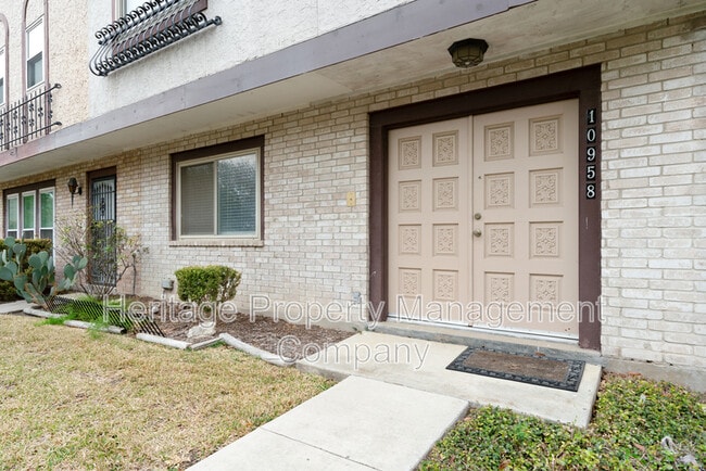 10958 Crown Pk Ln in San Antonio, TX - Building Photo - Building Photo