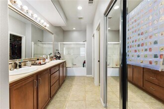 23919 Brescia Dr in Santa Clarita, CA - Building Photo - Building Photo