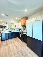 10805 Tildon Ave in Austin, TX - Building Photo - Building Photo