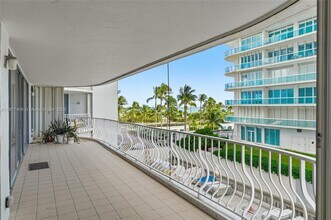 10155 Collins Ave in Bal Harbour, FL - Building Photo - Building Photo