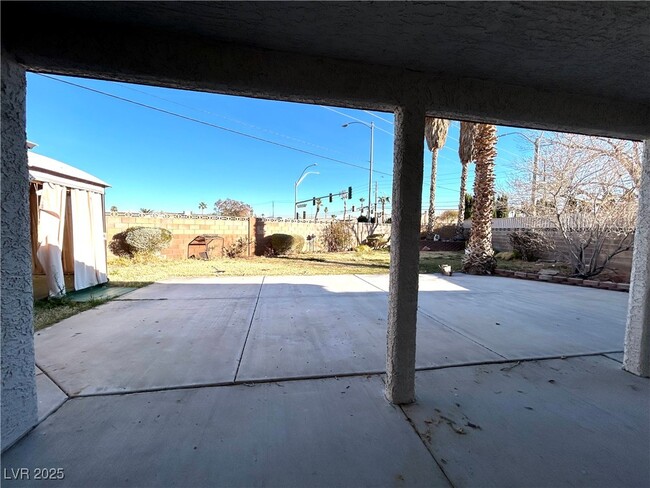 property at 8072 Hackberry Dr