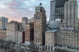 Drake Tower in Chicago, IL - Building Photo