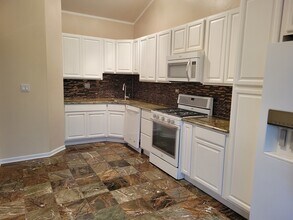 1254 Ballantrae Pl in Mundelein, IL - Building Photo - Building Photo